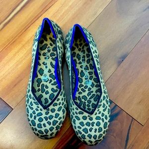 Like NEW leopard Rothy’s